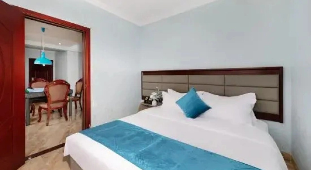 Люкс с 2 комнатами Xuwen Carnival Hotel