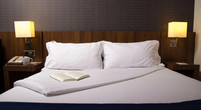 Двухместный номер Standard Отель Holiday Inn Express Bilbao, an IHG Hotel