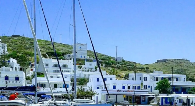 Yacht Front Studio - Back Yard - No 8