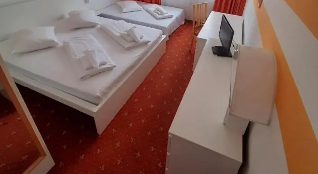Трёхместный номер Standard Lenas West Hotel