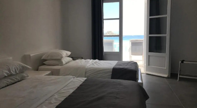 Трёхместный номер Deluxe с видом на море Acrogiali Beachfront Hotel Mykonos