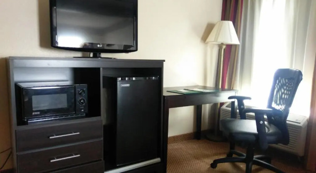 Номер Standard Quality Inn & Suites Clemmons I-40