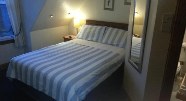 Smiths Guest House, Boek Pension Hotels in Edinburgh met parkeren, Parkeren