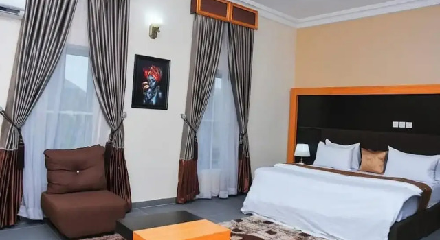 Номер Comfort G- throne Hotel and Suites