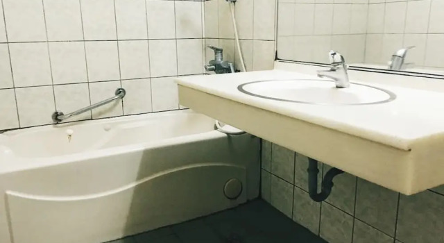 Четырёхместный семейный номер Standard Hua Tai Hotel