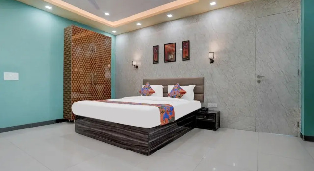 Номер Standard FabHotel Sky - Nr Sapphire 83 Mall, Manesar