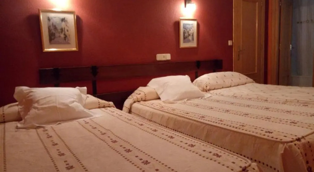 Трёхместный номер Standard Hostal Residencia Castilla