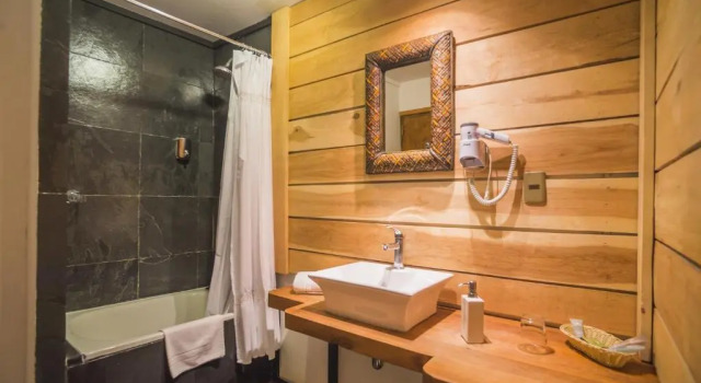 Номер Standard с видом на море Weskar Patagonian Lodge