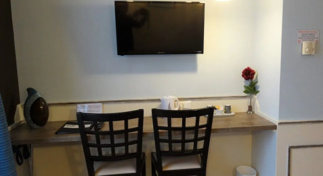 Hôtel Restaurant Chaleat-Sapet, Prenota Hotel Hotel a Alvernia con parcheggio, Parcheggio