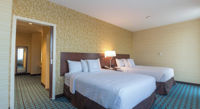 Люкс Fairfield by Marriott Regina