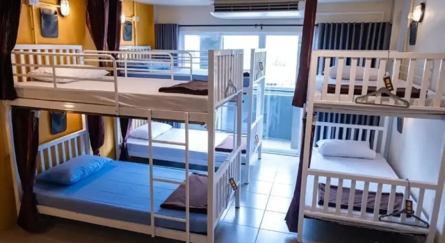 Krabi Freedom Hostel and Bar, Забронировать Хостел Хостелы Ао-Нанг-Бич, рядом с Пляж Ao Пхра Нанг, Хостел