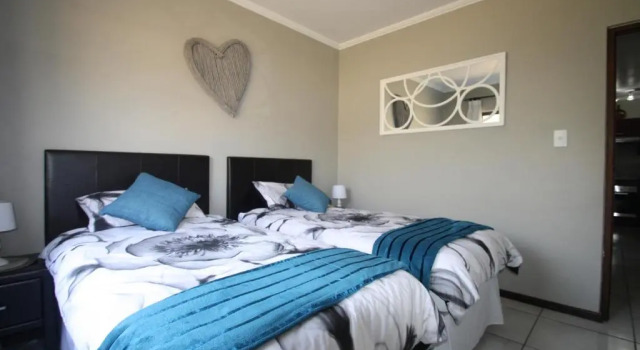 Апартаменты JoziStay @ Jackal Creek Apartments