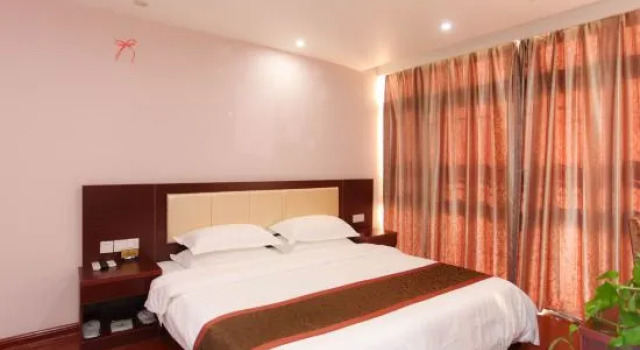 Люкс Deluxe Yiranju Holiday Hotel