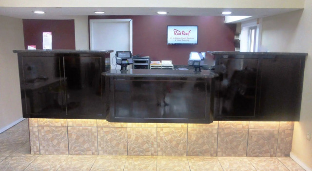 Days Inn & Suites by Wyndham Bossier City LA Shreveport, Забронировать Мини-отель Мини-отели Бошьер-Сити, рядом с Торговый центр Bossier Crossroads, Мини-отель