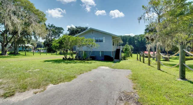 Docks + Balcony: Peaceful River Abode in Dunnellon, Prenota Hotel Dunnellon Florida
