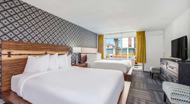 Четырёхместный номер Standard Holiday Shores Myrtle Beach