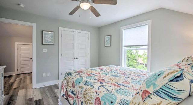 Коттедж Modern Waveland Home w/ Deck, Walk to Beach!
