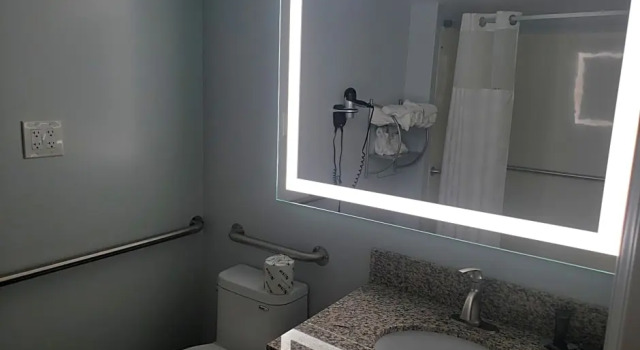 Семейный номер Standard Envi Boutique Hotel Henderson-Evansville South