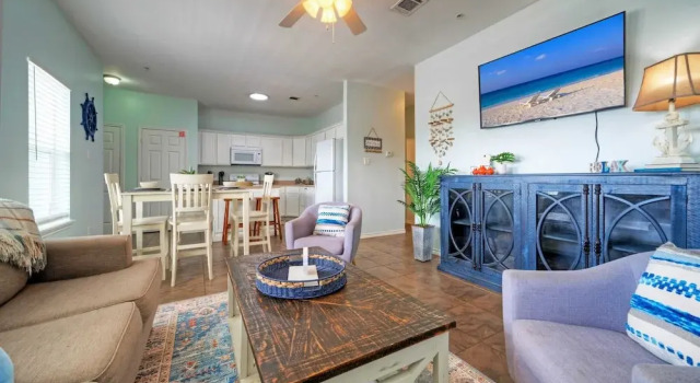 Коттедж Sleeps 14 w/ Pool, Mins to the Beach Two Condos at Costa Bahia