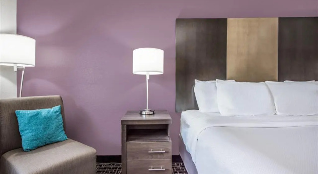 La Quinta Inn & Suites by Wyndham Fairborn Wright, Reserva ahora Hotel Fairborn Ohio