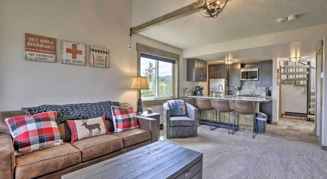 Updated Studio Loft in Granby: Epic Mountain Views