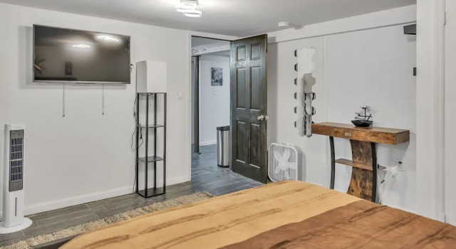 Апартаменты Cozy Modern 1br Apartment - Just 10 Mins From Jfk Airport 1 Bedroom Apts by RedAwning