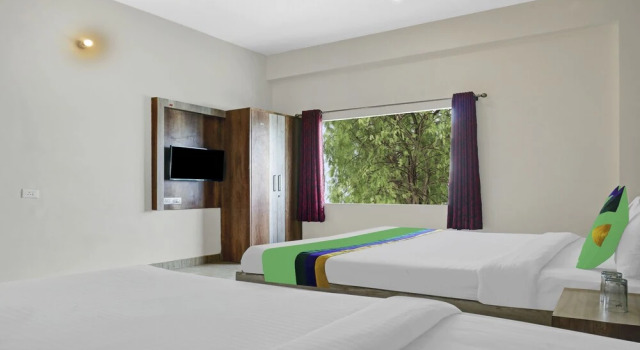 Treebo Trend Hotel RK