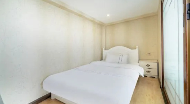 Семейный люкс Дуплекс с 2 комнатами Shiyou Theme Smart Apartment (Dali Railway Station)