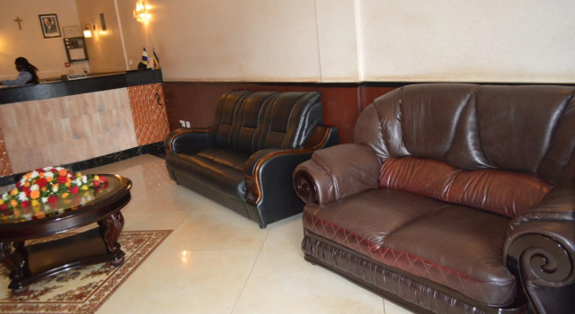 Super Paradise Hotel, Varaa Hotelli Kampala Uganda, lähellä Rubaga Cathedral