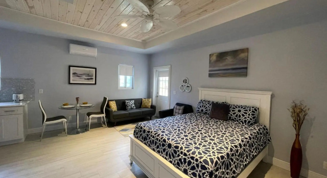 Nicole's Nest: Brand New Exquisite Studio Hideaway, Varaa Hotelli Freeport Grand Bahama