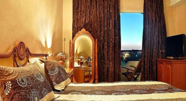 Трёхместный номер Standard с балконом Zalagh Parc Palace