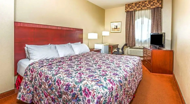 Двухместный номер Superior Howard Johnson by Wyndham Toronto Downtown West