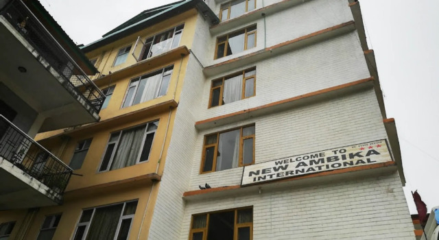 Goroomgo New Ambika Mall Road Manali