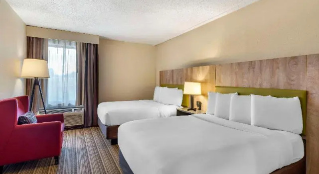 Люкс Standard Country Inn & Suites by Radisson, Atlanta Galleria-Ballpark, GA