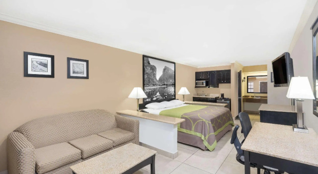 Двухместный люкс Super 8 by Wyndham McAllen-La Plaza Mall-Downtown