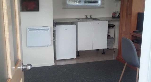 Студия Standard с видом на сад Sunset Accommodation