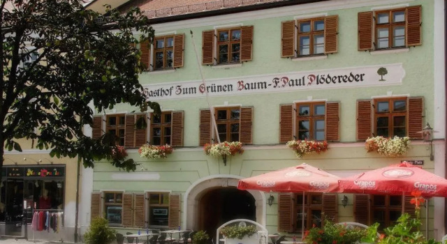 Hotel Zum Grünen Baum, Varaa Hotelli Hotellit Baijeri pysäköinnillä, Pysäköinti