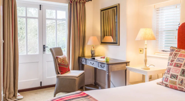 Old Swan, Забронировать Отель Бизнес-отели Уитни, 4* 5*