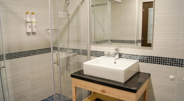 Двухместный номер Standard с балконом и с видом на море Kuei Ti Wan Hotel