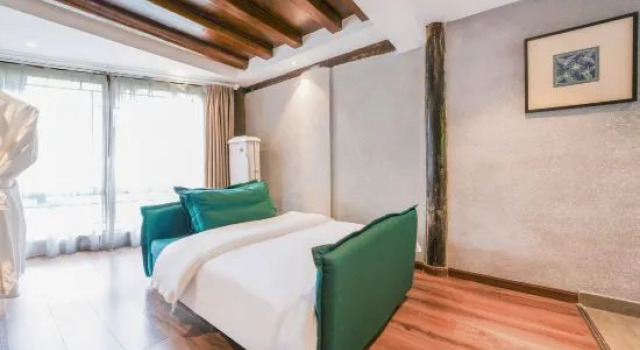 Семейный люкс Mountain and Lodge · Flower Manor (Xijiang Qianhu Miao Village Observation Deck)