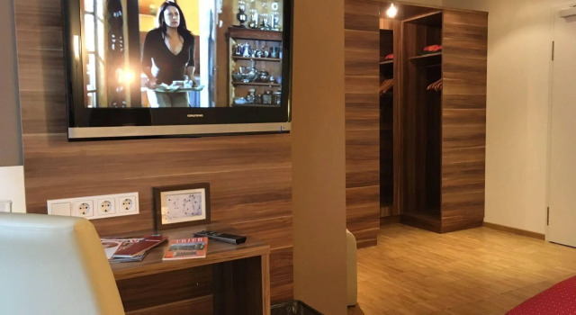 Schroeders Stadtwaldhotel, Забронировать Отель Трир Trier-Saarburg