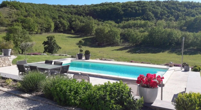 Gite la Roche - Le Domaine des Terres Blanches, Varaa Hotelli Puyguilhem 