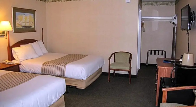 Номер Standard Flagship Inn