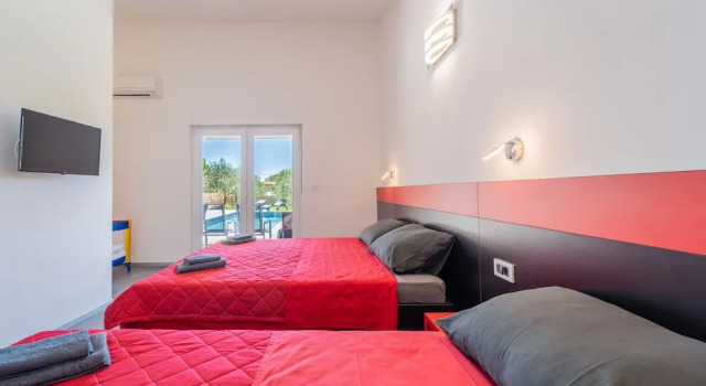 Modern Villa With Pool and Terrace, Rezervovat Vila Hotely v Krnica s bazénem, Bazén