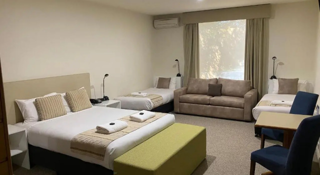 Семейный номер Standard Sovereign Park Motor Inn
