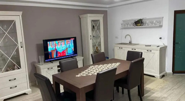 Casa Lya, Rezerwuj Apartament Hotele w Carpathians - Romania z parkingiem, Parking