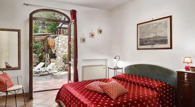 Tulipano - A Charming and Peaceful Hillside Villa With Lovely Views