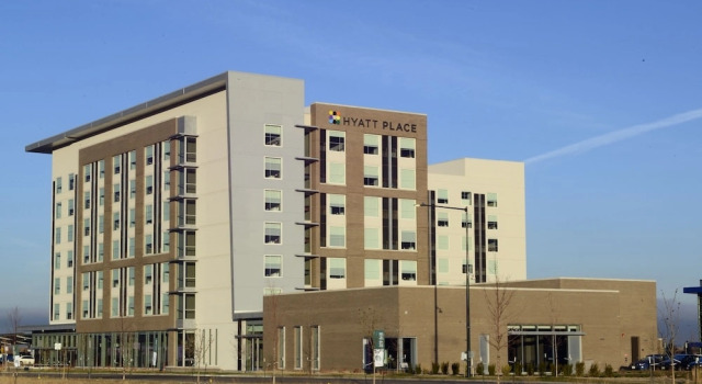 Hyatt Place Denver / Peña Station
