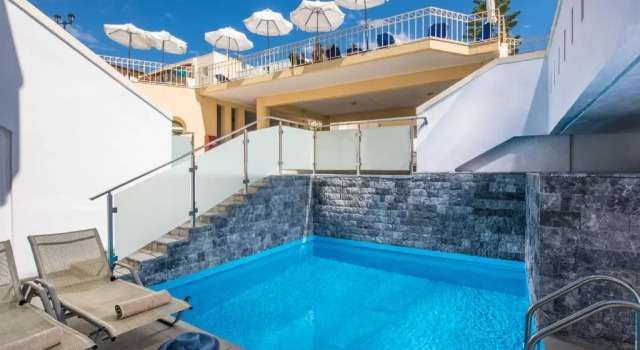 Двухместный номер Standard Цокольный этаж Alexander House Hotel