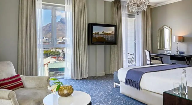 Двухместный номер Premium с видом на горы Queen Victoria Hotel by NEWMARK